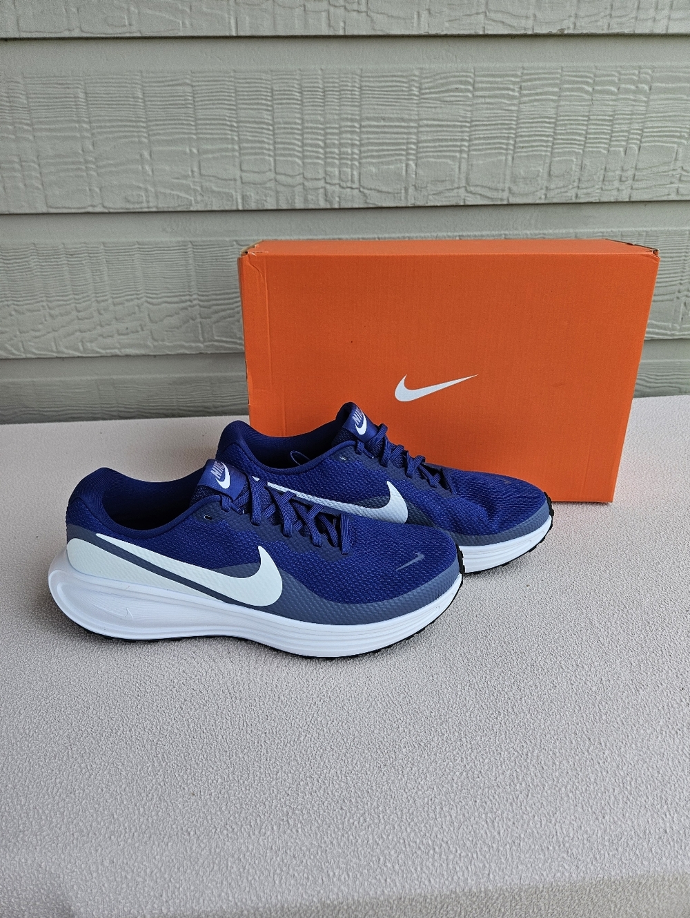 Nike Revolution 8 Low Sneakers Royal Blue White Men SZ 10.5 Athletic HJ9198-401